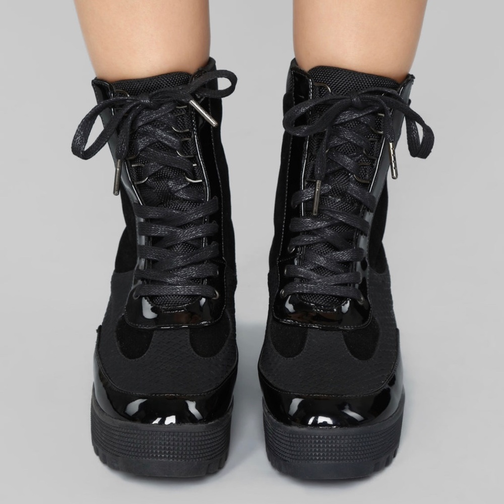 Black Boots
